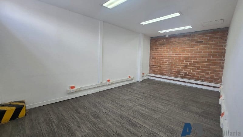 Bodega en arriendo en Caribe, Medellín, 270 m² · foto 9 de 24