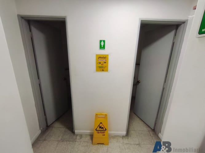 Bodega en arriendo en Caribe, Medellín, 270 m² · foto 10 de 24