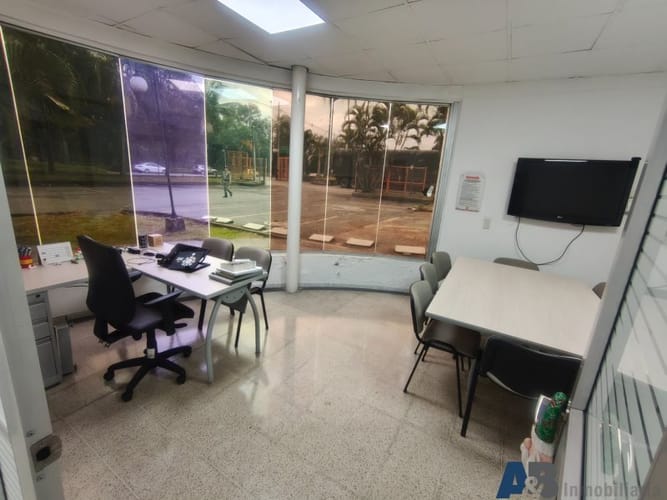 Bodega en arriendo en Caribe, Medellín, 270 m² · foto 11 de 24