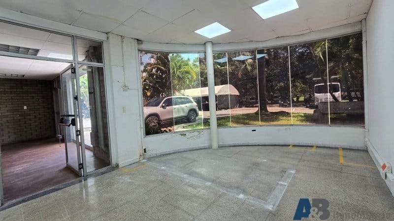 Bodega en arriendo en Caribe, Medellín, 270 m² · foto 21 de 24