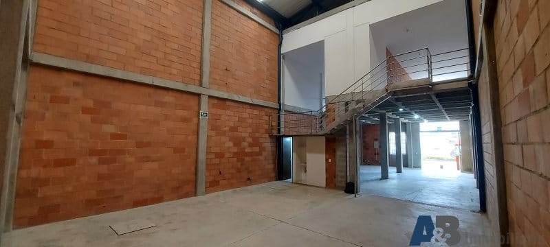 Bodega en arriendo en Aeropuerto, Rionegro, 225 m² · foto 3 de 17