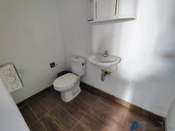 Bodega en arriendo en Centro, Bello, 350 m² · foto 10 de 12