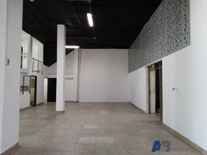 Bodega en arriendo en Campo Amor, Medellín, 1125 m² · foto 5 de 24