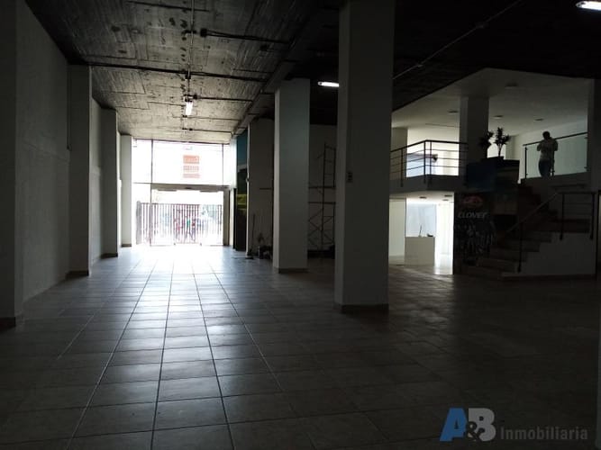 Bodega en arriendo en Campo Amor, Medellín, 1125 m² · foto 6 de 24