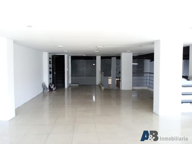 Bodega en arriendo en Campo Amor, Medellín, 1125 m² · foto 15 de 24