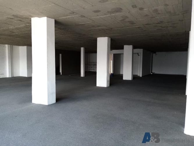 Bodega en arriendo en Campo Amor, Medellín, 1125 m² · foto 20 de 24