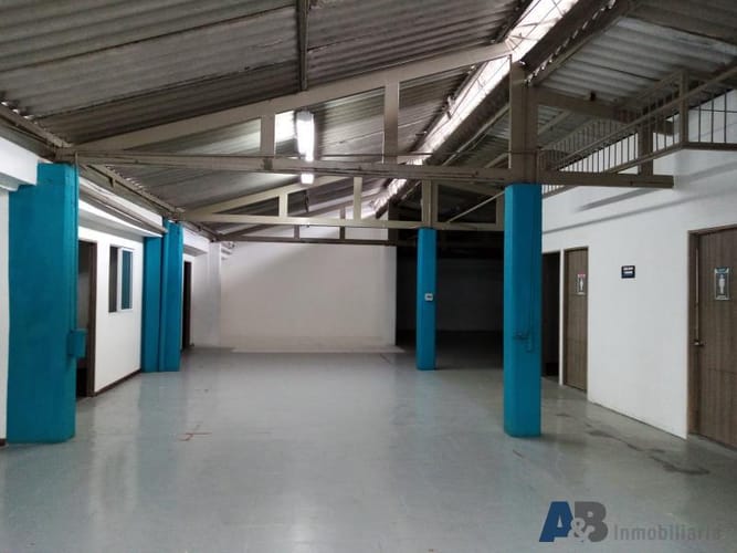 Bodega en arriendo en Campo Amor, Medellín, 1125 m² · foto 24 de 24