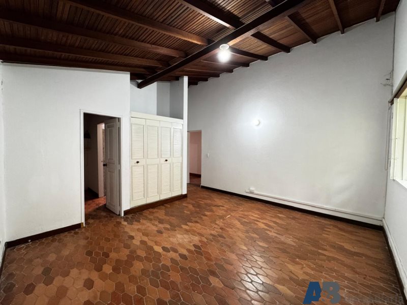 Casa en arriendo en El Poblado, Medellín · foto 4 de 22
