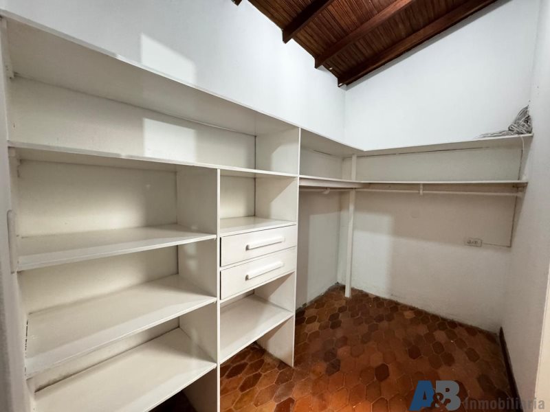 Casa en arriendo en El Poblado, Medellín · foto 7 de 22