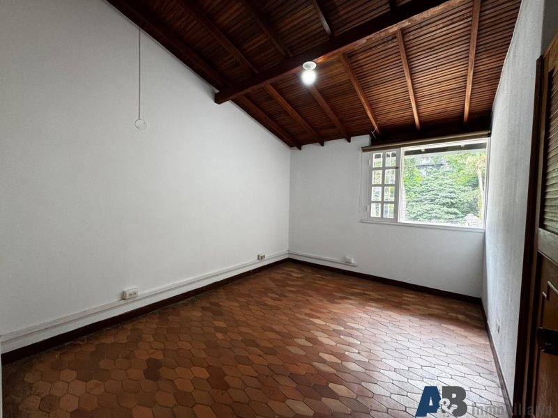Casa en arriendo en El Poblado, Medellín · foto 8 de 22