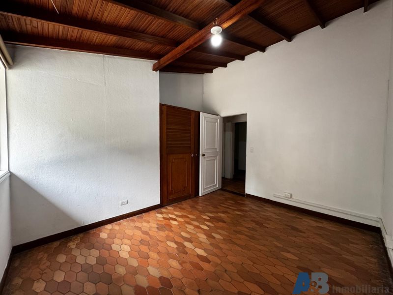 Casa en arriendo en El Poblado, Medellín · foto 9 de 22