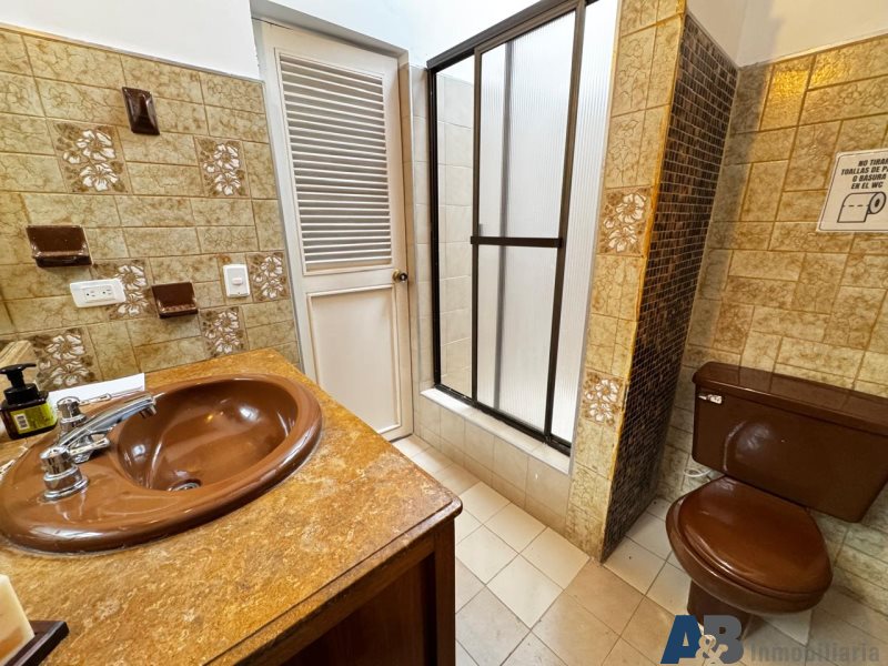 Casa en arriendo en El Poblado, Medellín · foto 11 de 22