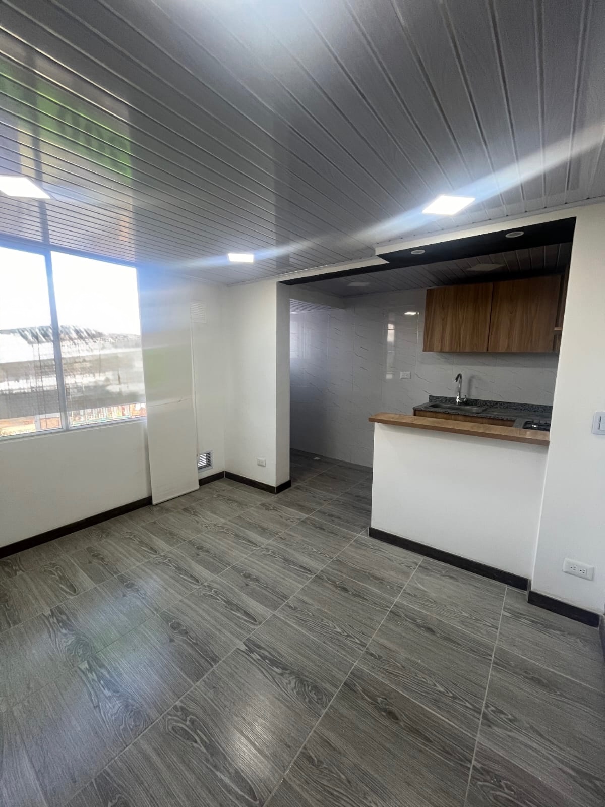 Apartamento en venta en Pinos De Lombardia, Bogotá · foto 2 de 14