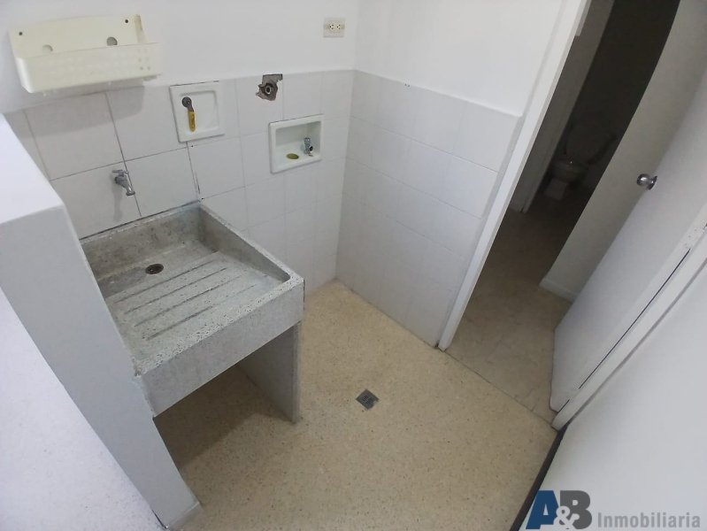 Apartamento en arriendo en El Poblado, Medellín · foto 8 de 19