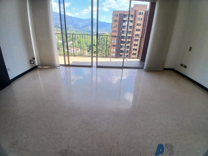 Apartamento en arriendo en El Poblado, Medellín · foto 11 de 19