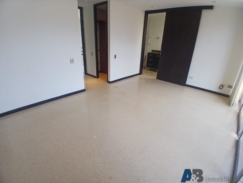 Apartamento en arriendo en El Poblado, Medellín · foto 12 de 19