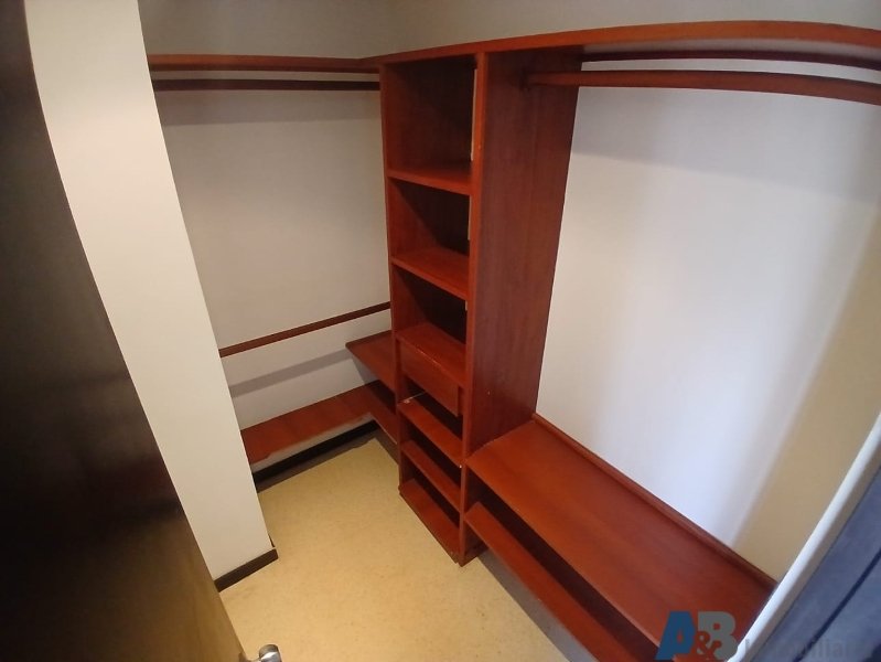 Apartamento en arriendo en El Poblado, Medellín · foto 13 de 19