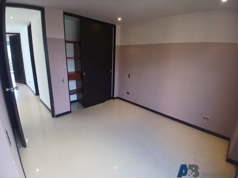 Apartamento en arriendo en El Poblado, Medellín · foto 16 de 19