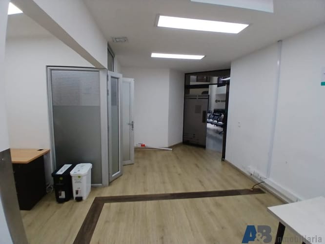 Local en arriendo en Los Naranjos, Medellín, 81 m² · foto 2 de 12