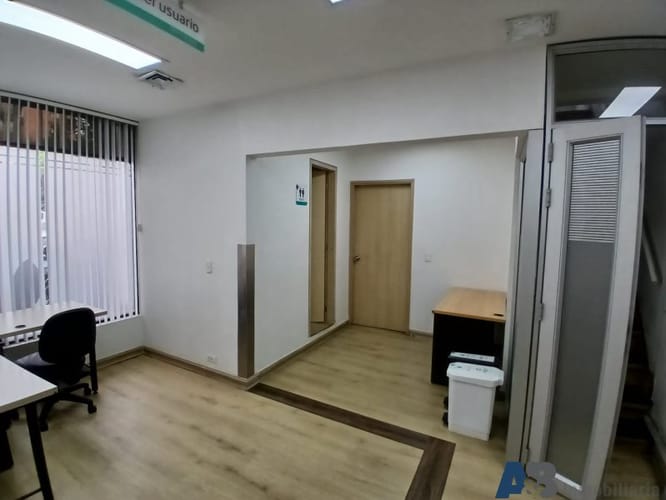 Local en arriendo en Los Naranjos, Medellín, 81 m² · foto 3 de 12