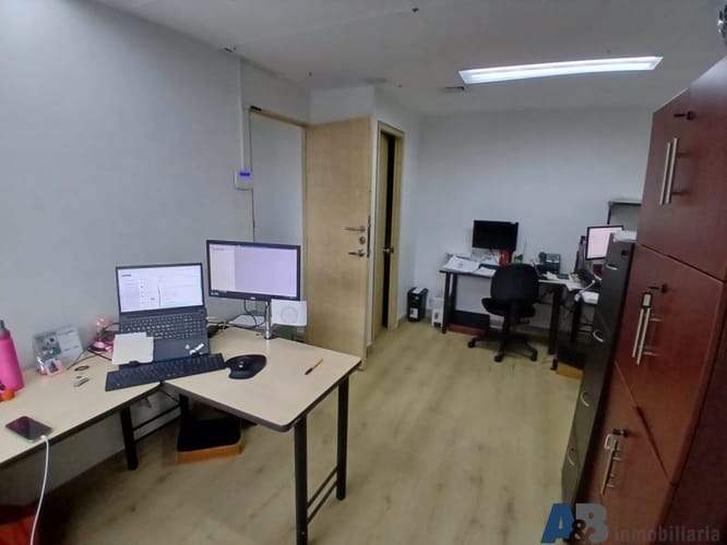 Local en arriendo en Los Naranjos, Medellín, 81 m² · foto 8 de 12