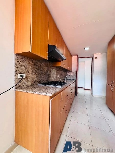 Apartamento de 4 alcobas en arriendo en El Diamante No. 2, Medellín, 150 m² · foto 3 de 22