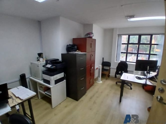 Local en arriendo en Los Naranjos, Medellín, 81 m² · foto 10 de 12