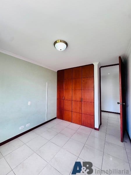 Apartamento de 4 alcobas en arriendo en El Diamante No. 2, Medellín, 150 m² · foto 14 de 22