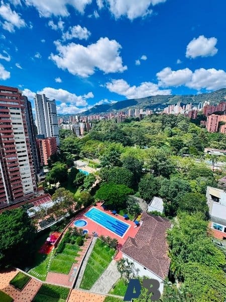 Apartamento de 4 alcobas en arriendo en El Diamante No. 2, Medellín, 150 m² · foto 20 de 22