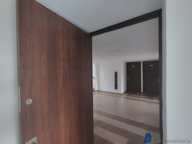 Apartamento de 3 alcobas en arriendo en Loma Del Esmeraldal, Envigado, 76 m² · foto 2 de 24