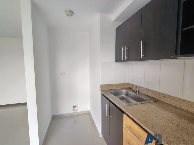 Apartamento de 3 alcobas en arriendo en Loma Del Esmeraldal, Envigado, 76 m² · foto 10 de 24