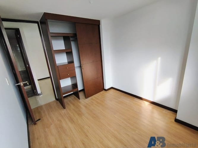 Apartamento de 3 alcobas en arriendo en Loma Del Esmeraldal, Envigado, 76 m² · foto 11 de 24