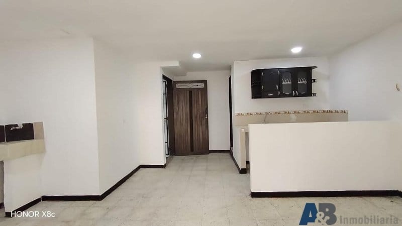 Bodega en arriendo en Colombia, Medellín, 45 m² · foto 3 de 11