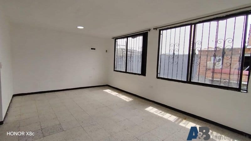 Bodega en arriendo en Colombia, Medellín, 45 m² · foto 4 de 11