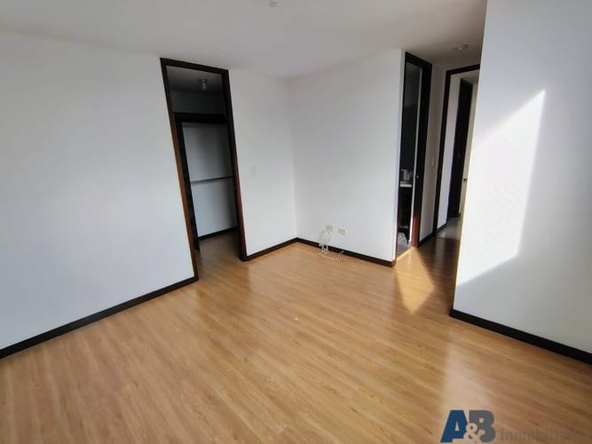 Apartamento de 3 alcobas en arriendo en Loma Del Esmeraldal, Envigado, 76 m² · foto 14 de 24
