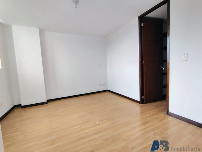 Apartamento de 3 alcobas en arriendo en Loma Del Esmeraldal, Envigado, 76 m² · foto 15 de 24