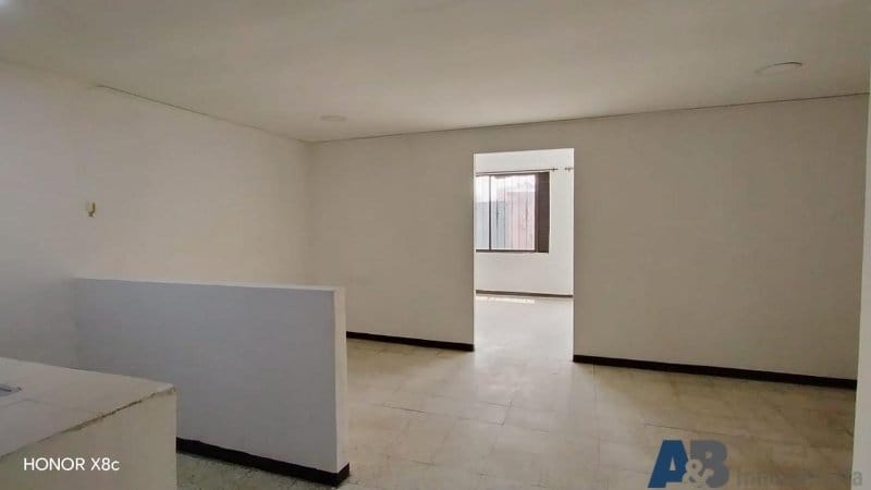 Bodega en arriendo en Colombia, Medellín, 45 m² · foto 6 de 11