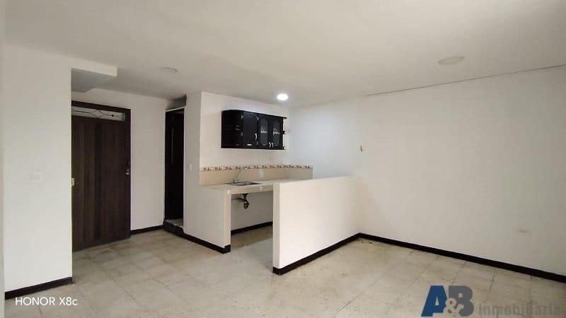 Bodega en arriendo en Colombia, Medellín, 45 m² · foto 7 de 11