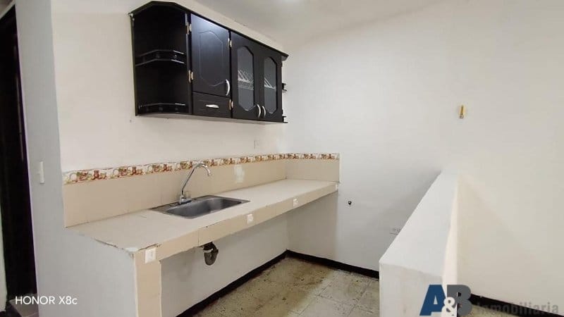 Bodega en arriendo en Colombia, Medellín, 45 m² · foto 8 de 11