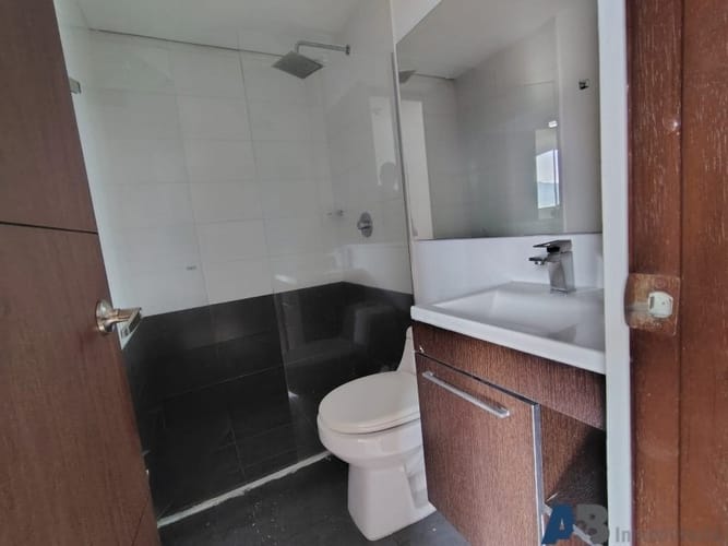 Apartamento de 3 alcobas en arriendo en Loma Del Esmeraldal, Envigado, 76 m² · foto 18 de 24
