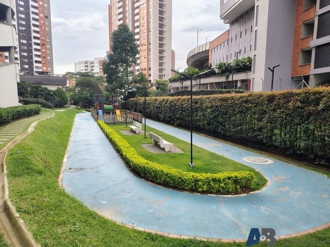 Apartamento de 3 alcobas en arriendo en Loma Del Esmeraldal, Envigado, 76 m² · foto 21 de 24