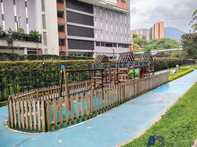 Apartamento de 3 alcobas en arriendo en Loma Del Esmeraldal, Envigado, 76 m² · foto 22 de 24
