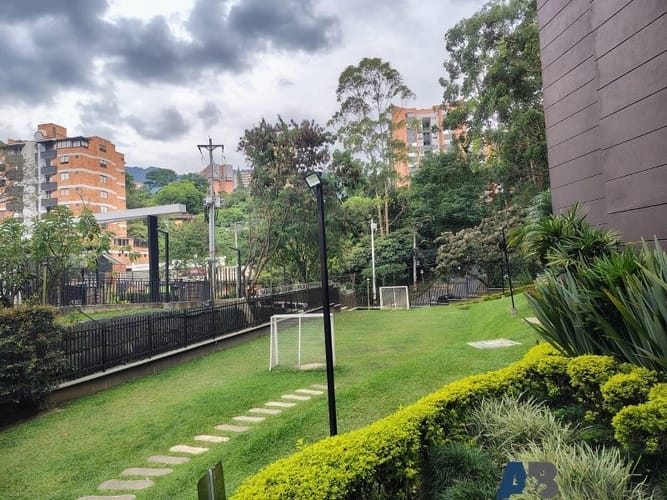 Apartamento de 3 alcobas en arriendo en Loma Del Esmeraldal, Envigado, 76 m² · foto 24 de 24