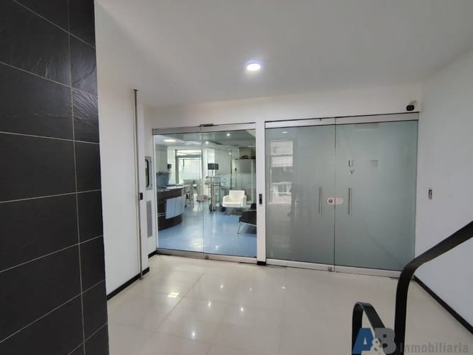 Oficina en arriendo en Villa Carlota, Medellín, 509 m² · foto 3 de 24