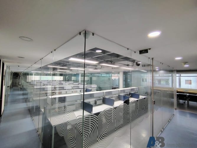 Oficina en arriendo en Villa Carlota, Medellín, 509 m² · foto 5 de 24