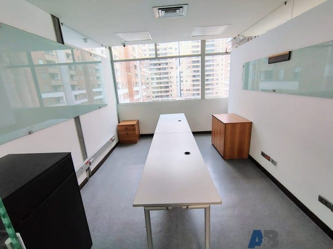 Oficina en arriendo en Villa Carlota, Medellín, 509 m² · foto 9 de 24