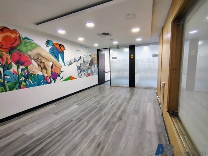 Oficina en arriendo en Villa Carlota, Medellín, 507 m² · foto 2 de 16