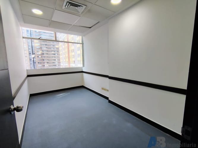 Oficina en arriendo en Villa Carlota, Medellín, 507 m² · foto 9 de 16