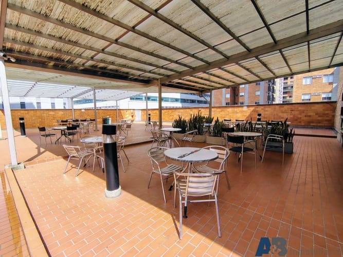 Oficina en arriendo en Villa Carlota, Medellín, 507 m² · foto 16 de 16