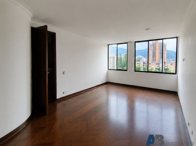 Apartamento de 4 alcobas en arriendo en El Poblado, Medellín, 195 m² · foto 12 de 24